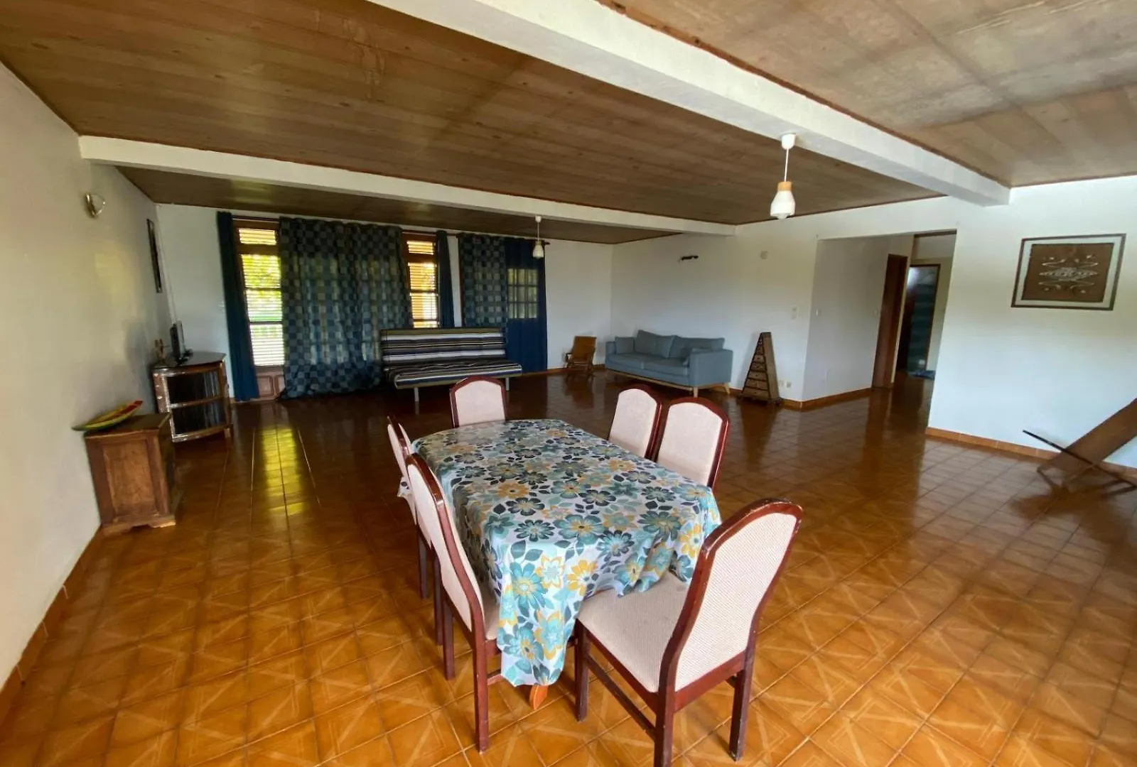 Villa Logement F6 Tres Spacieux, A La Croisee Des Chemins Le Robert