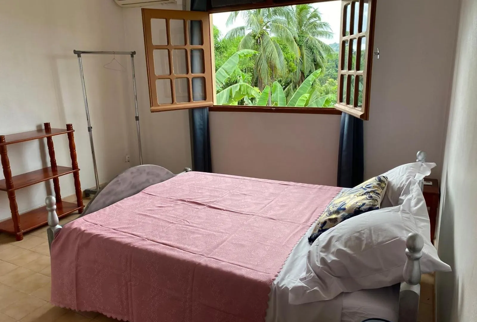 Logement F6 Tres Spacieux, A La Croisee Des Chemins Le Robert 0*,  Martinica